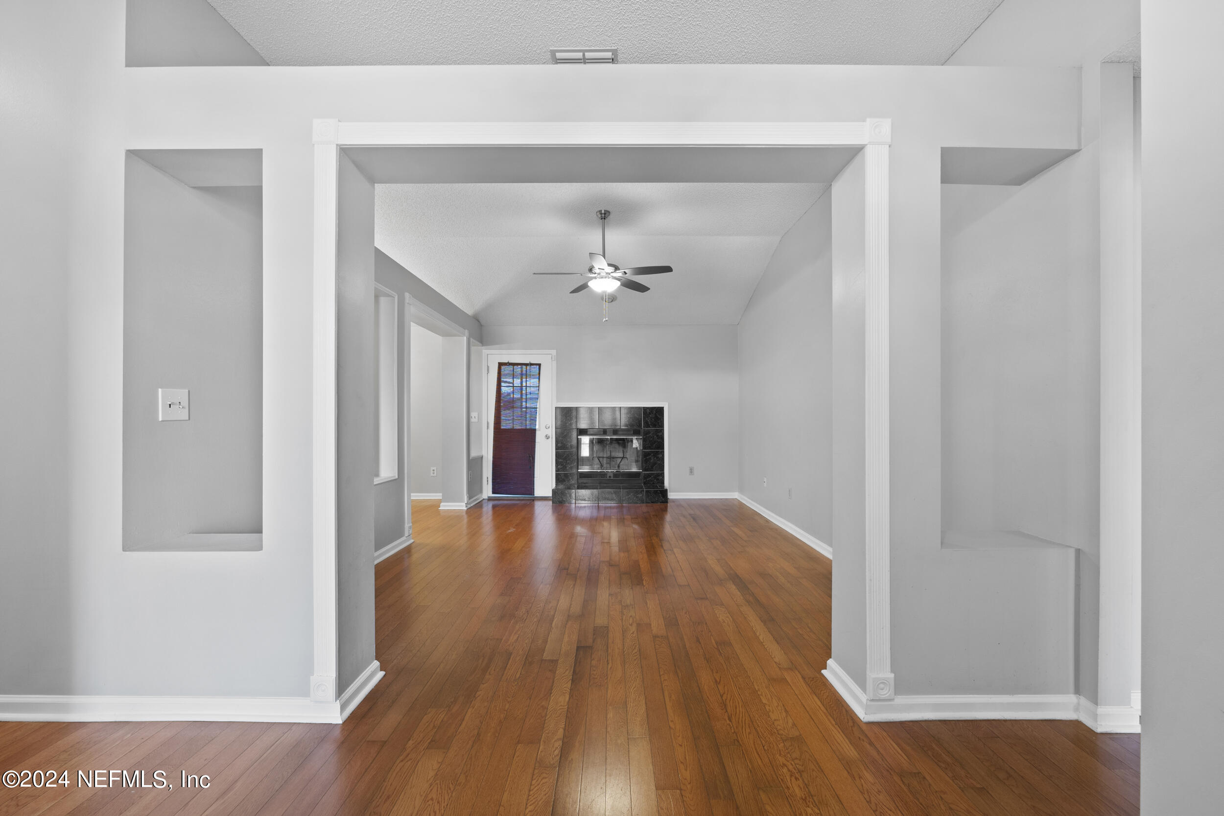 543 Ashcroft Landing Drive Jacksonville, FL 32225 - Photo 11 of 33 Living Room