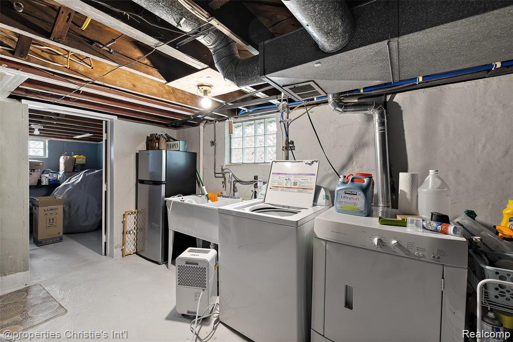 423 West 12 Mile Road Royal Oak, MI 48073 - Photo 42 of 42 423 W 12 Mile Interior-30.jpg