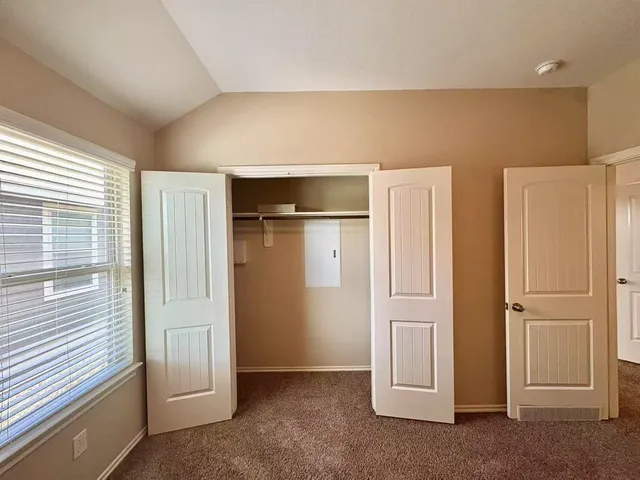 $2,000 | 13826 Bonner Bluff Lane, Houston, TX 77047