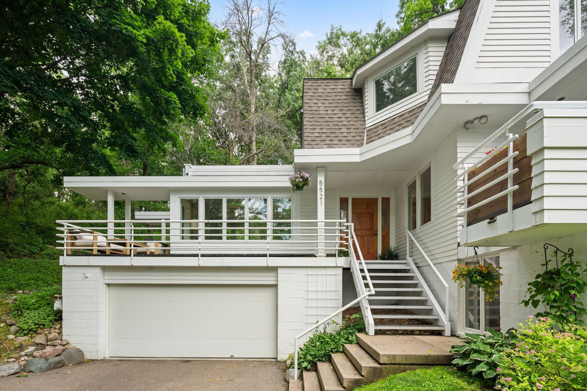 5521 Highland Road Minnetonka, MN 55345 - Photo 3 of 83 Gallery Image 3