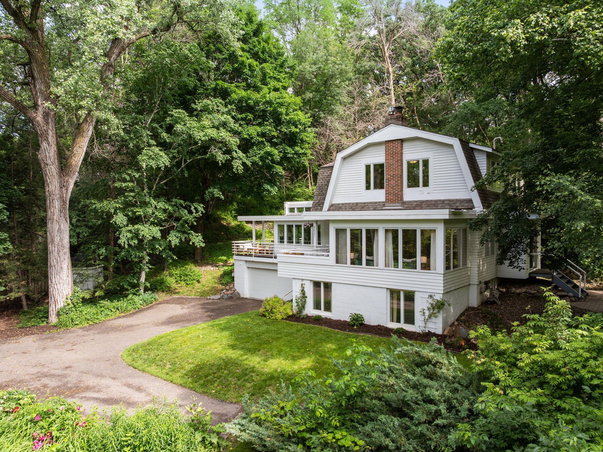5521 Highland Road Minnetonka, MN 55345 - Photo 7 of 83 Gallery Image 7