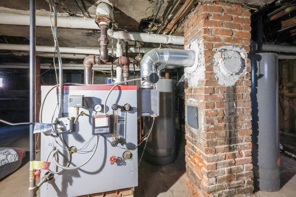 114 Sylvan Street Springfield, MA 01108 - Photo 16 of 18