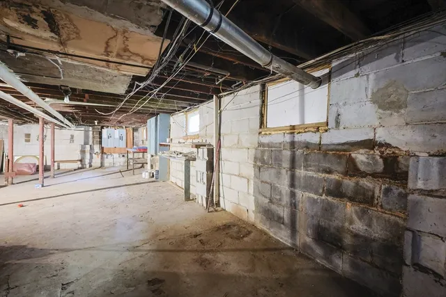 $399,999 | 114 Sylvan Street, Springfield, MA 01108