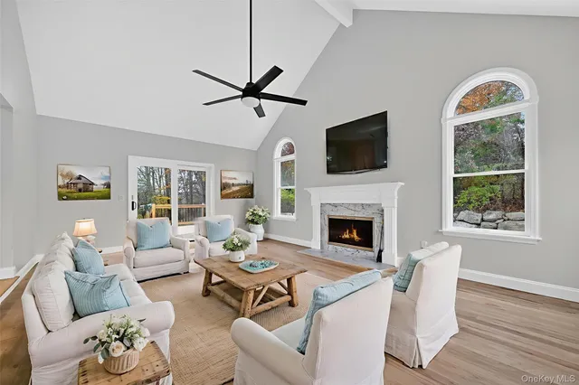 $900,000 | 33 Crystal Farm Road, Warwick, NY 10990