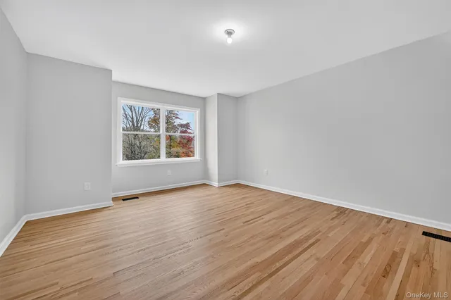 $900,000 | 33 Crystal Farm Road, Warwick, NY 10990