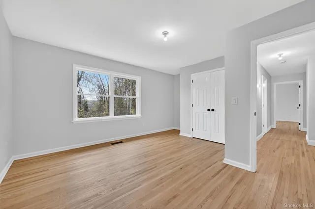 $900,000 | 33 Crystal Farm Road, Warwick, NY 10990