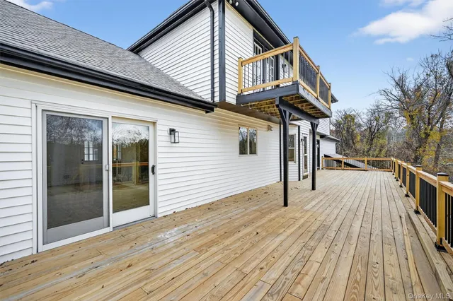 $900,000 | 33 Crystal Farm Road, Warwick, NY 10990