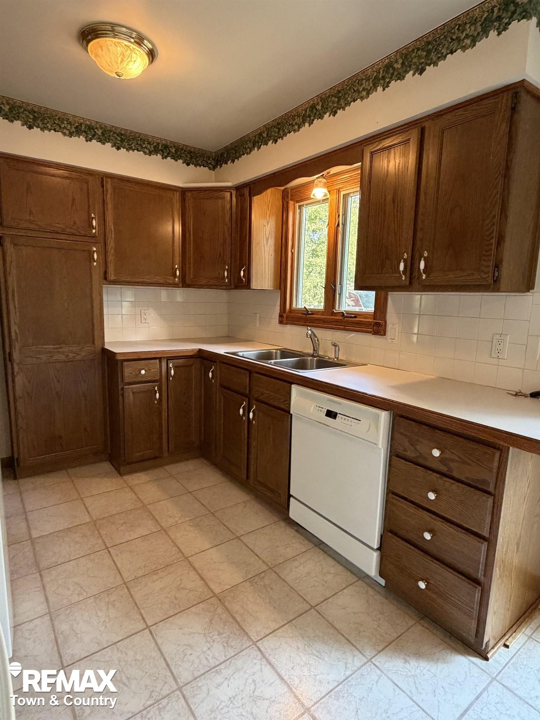 6508 Chicago Road Flushing, MI 48433 - Photo 9 of 31 Gallery Image 9