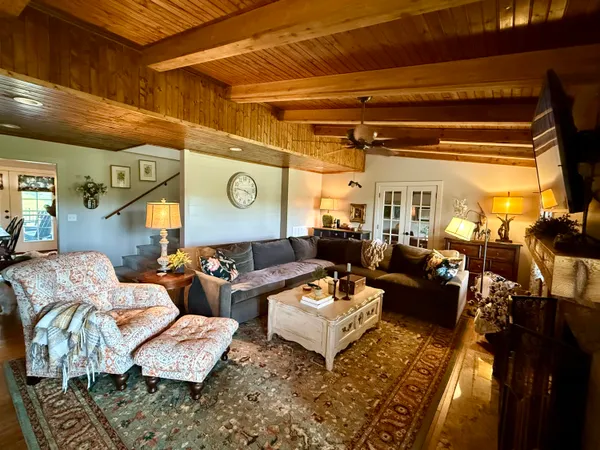 $1,145,000 | 7463 Valley View Highway, Whitwell, TN 37397