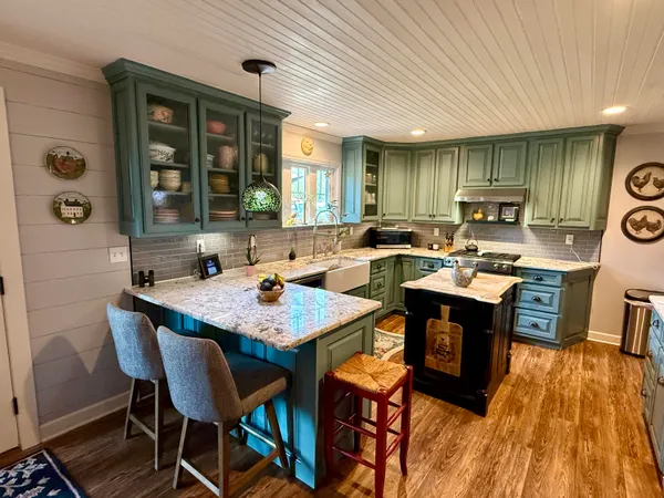 $1,145,000 | 7463 Valley View Highway, Whitwell, TN 37397