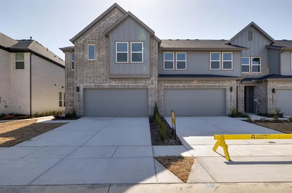 a view of house with outdoor space