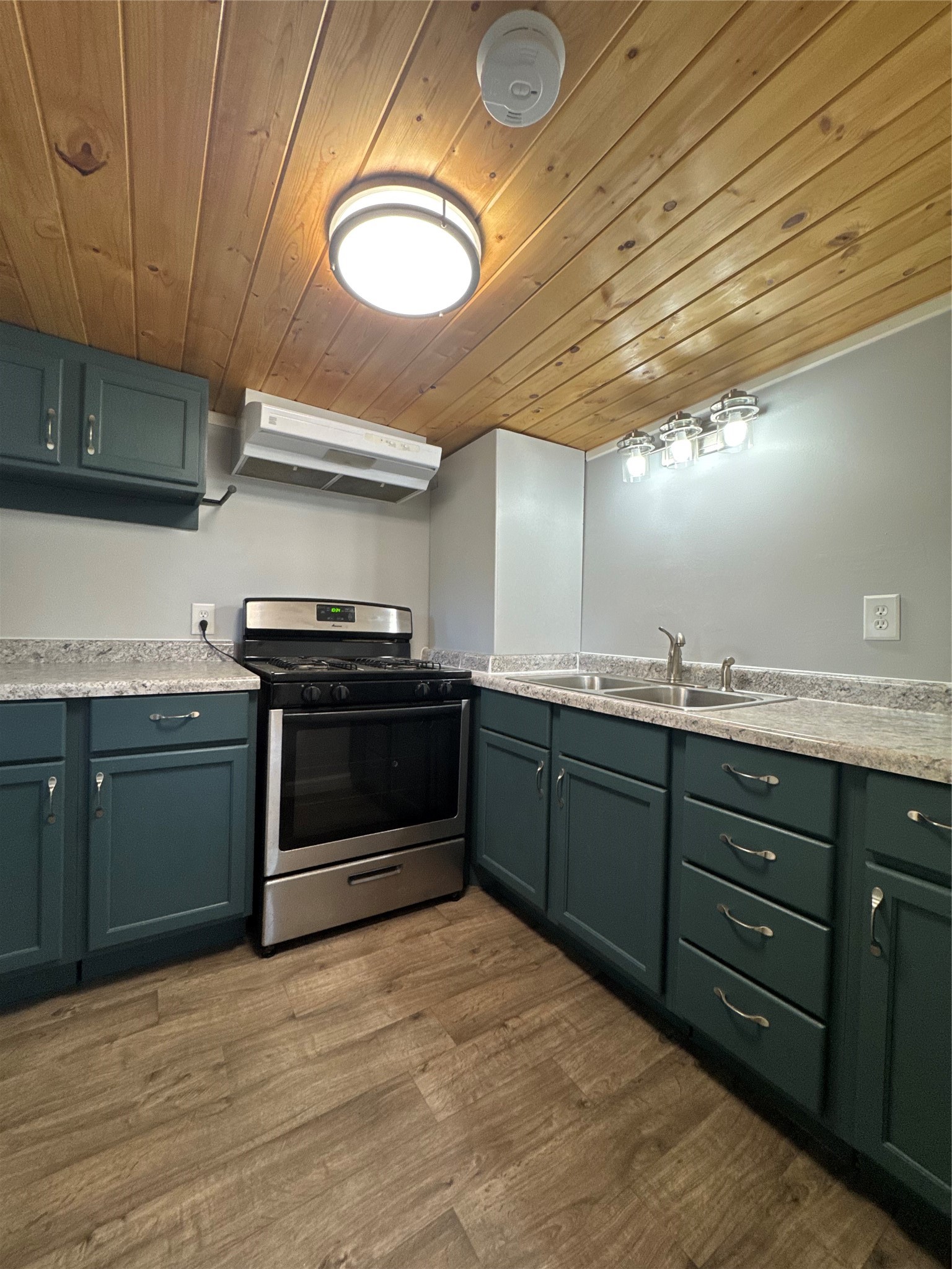 314 College Street Spooner, WI 54801 - Photo 3 of 11