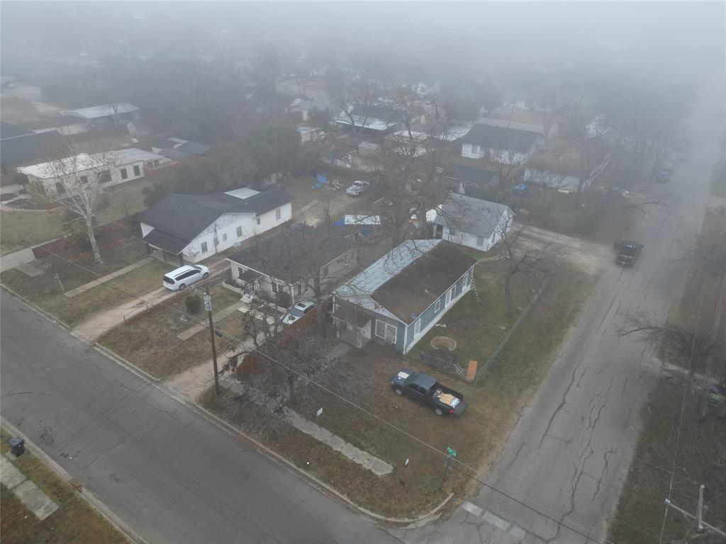 a view of a fan in a bathroom