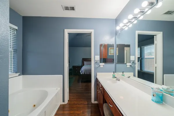 $2,500 | 3211 Fluvia, Grand Prairie, TX 75054