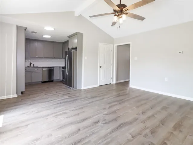 $1,900 | 3105 Church Street, Galveston, TX 77550