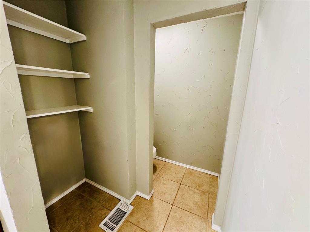 1712 Smokehouse Road Granbury, TX 76049 - Photo 24 of 25 Storage area
