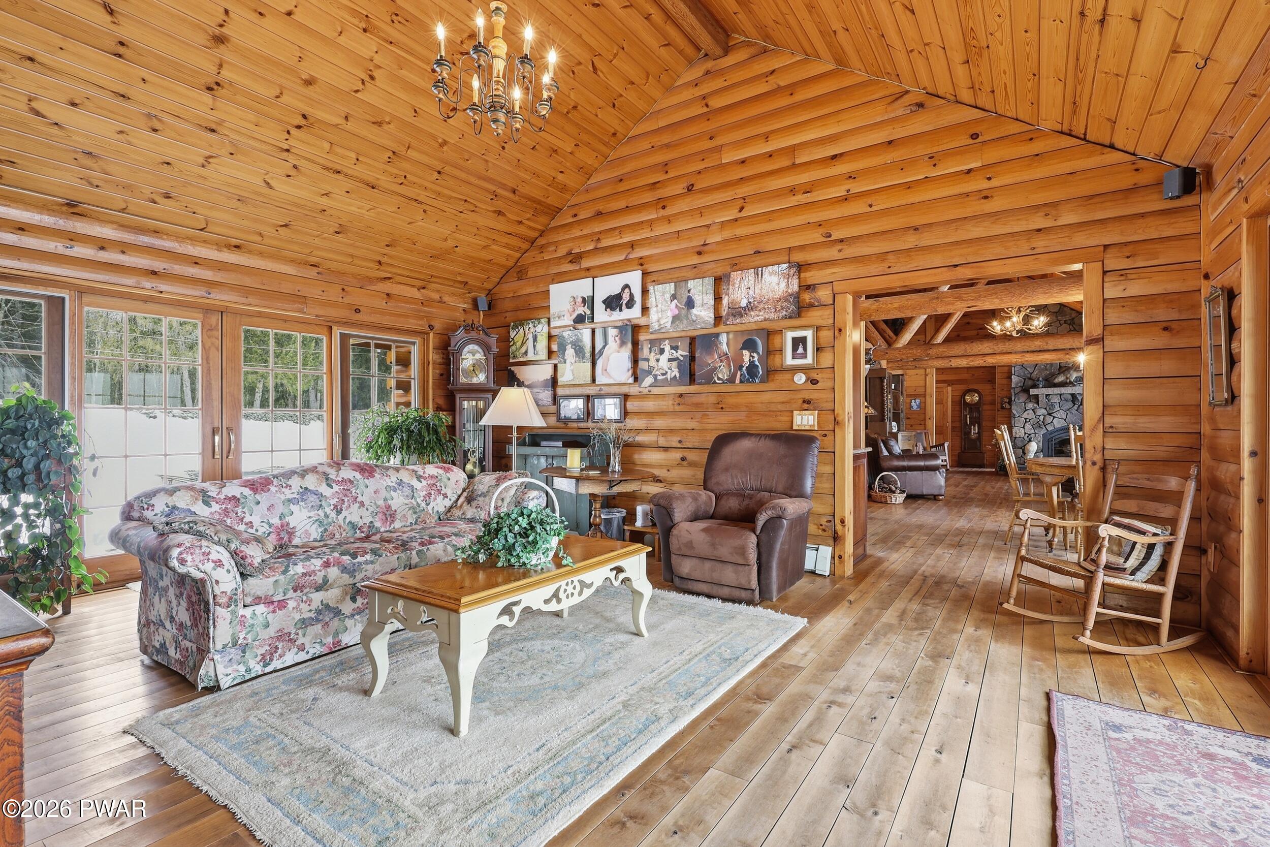 187 Arnolds Road Equinunk, PA 18417 - Photo 25 of 122 Family Room