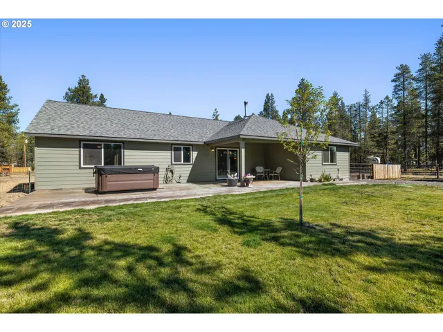 a view of a city street