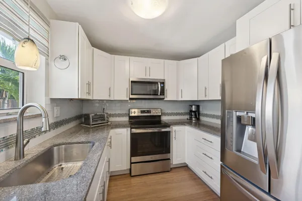 $4,950 | 2691 Northeast 18th Street, Pompano Beach, FL 33062