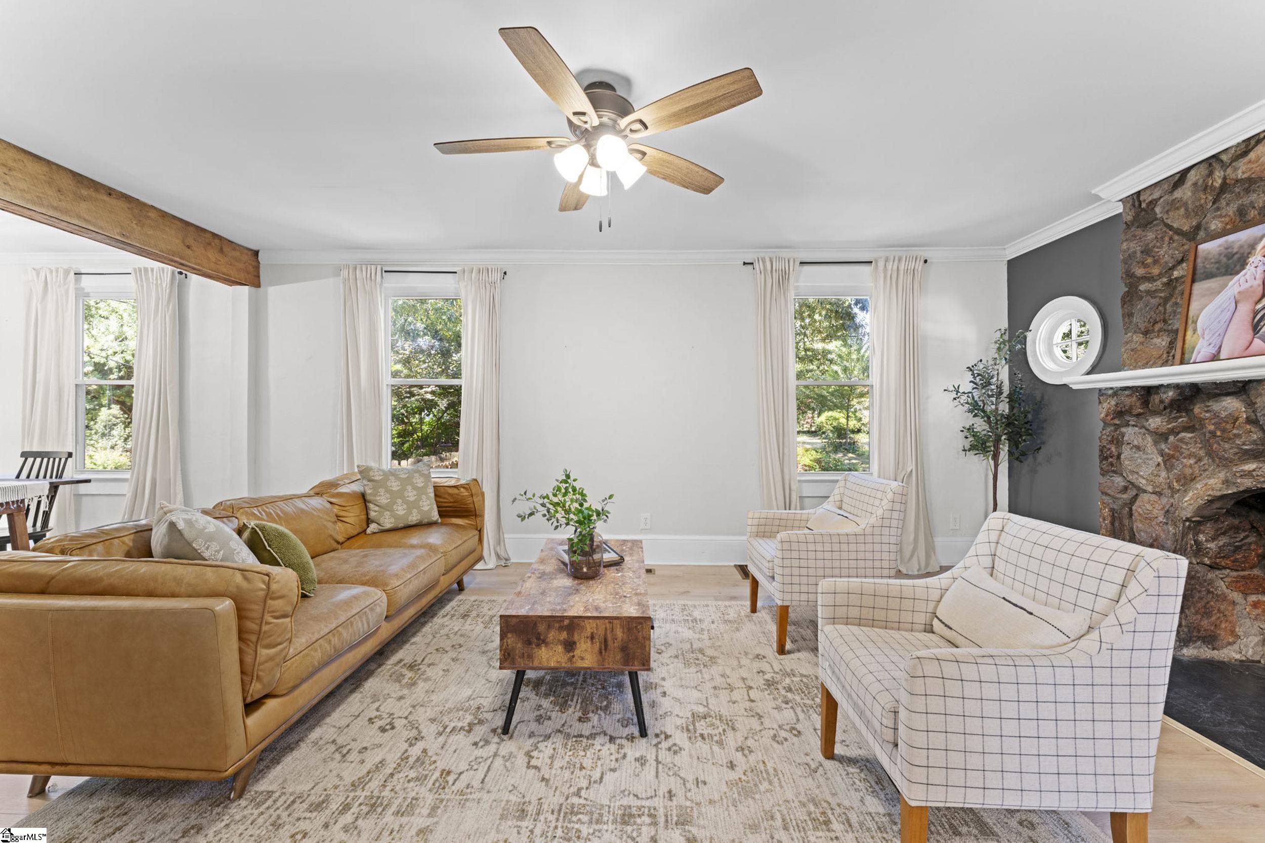109 Ackley Road Greenville, SC 29607 - Photo 6 of 35