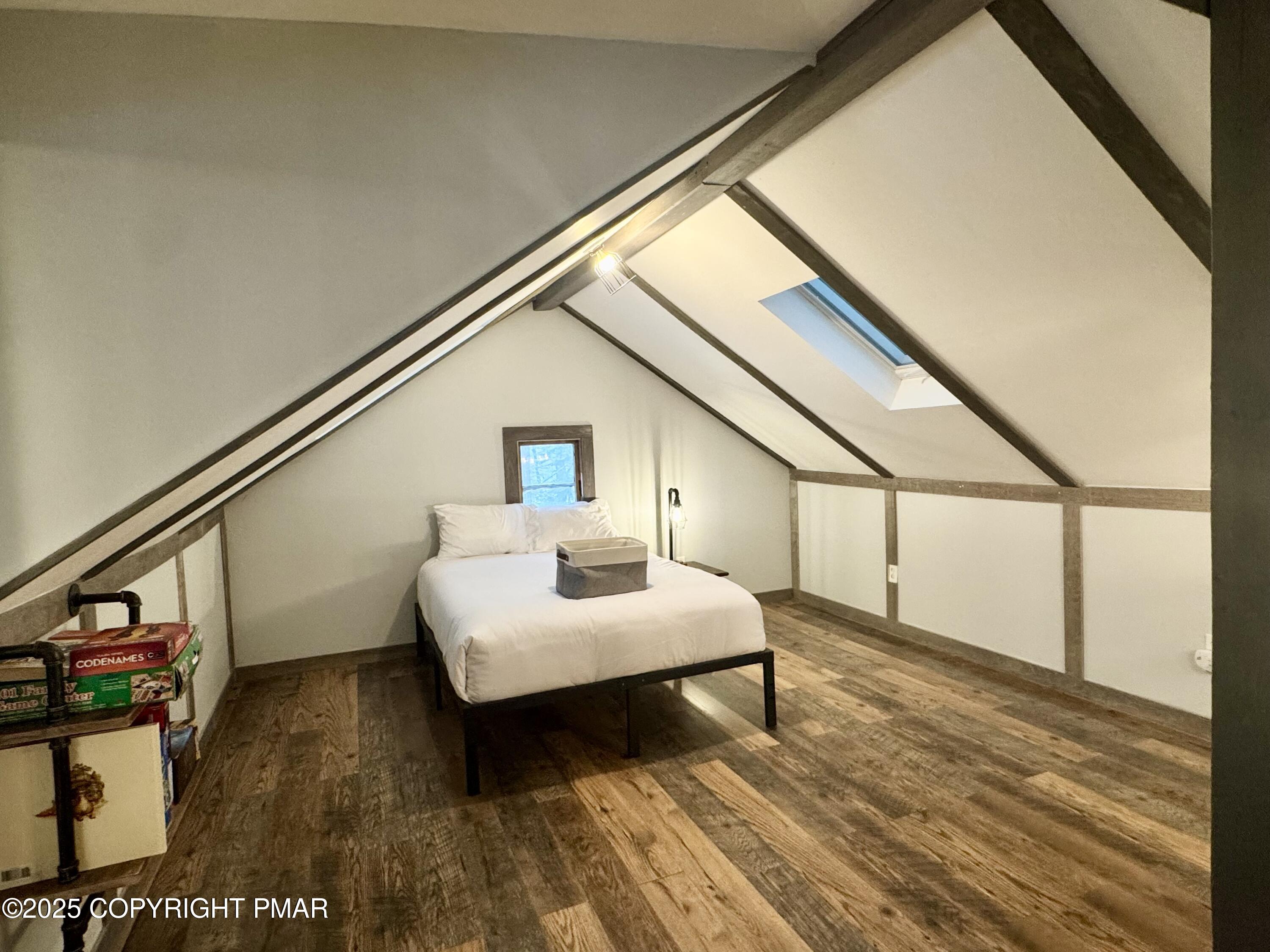 24 Split Rock Road Lake Harmony, PA 18624 - Photo 19 of 42 a living room with furniture