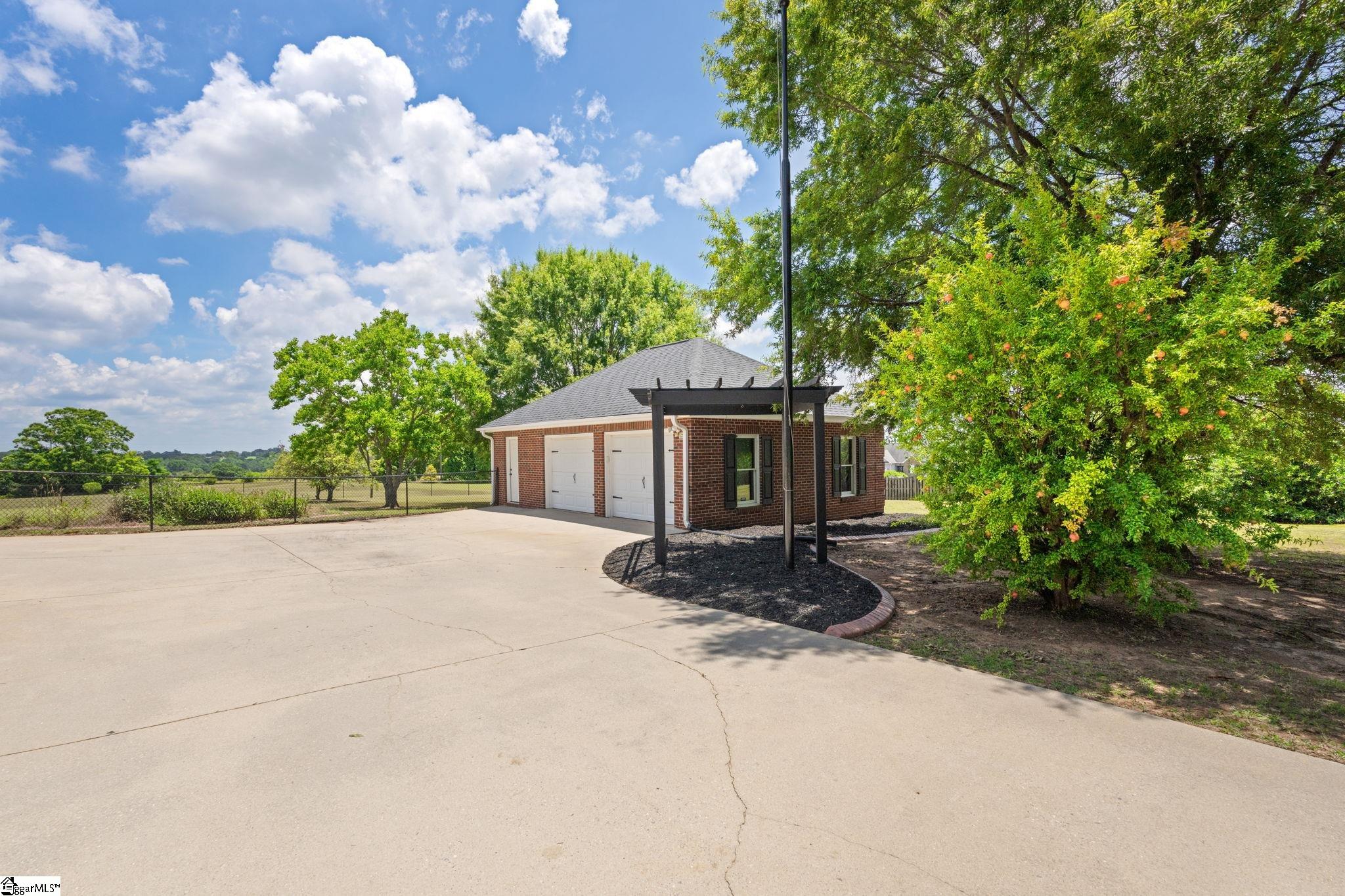 296 Public Well Road Anderson, SC 29626 - Photo 6 of 50