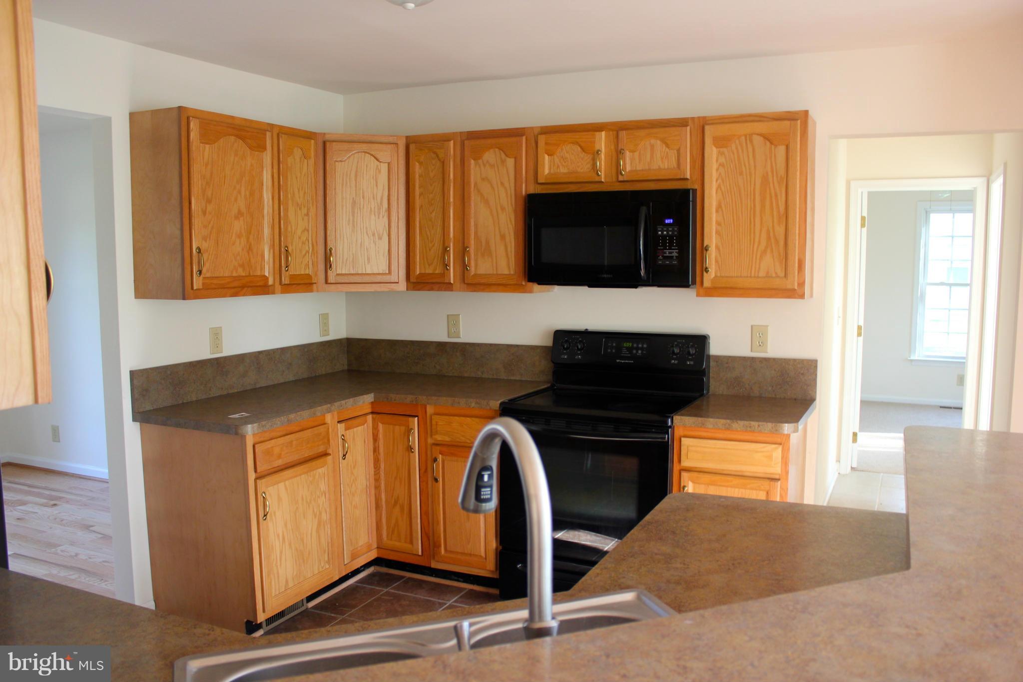 292 Hot Wheels Drive Ranson, WV 25438 - Photo 8 of 22 Kitchen