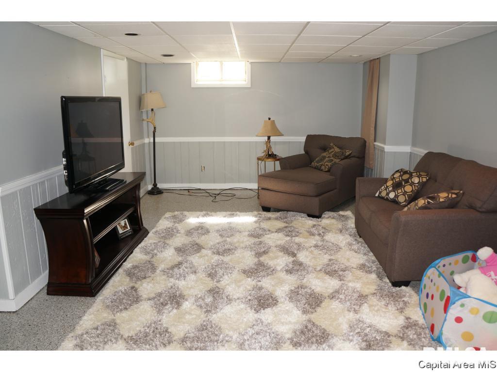 1806 East Hood Street Springfield, IL 62703 - Photo 17 of 35 Gallery Image 17