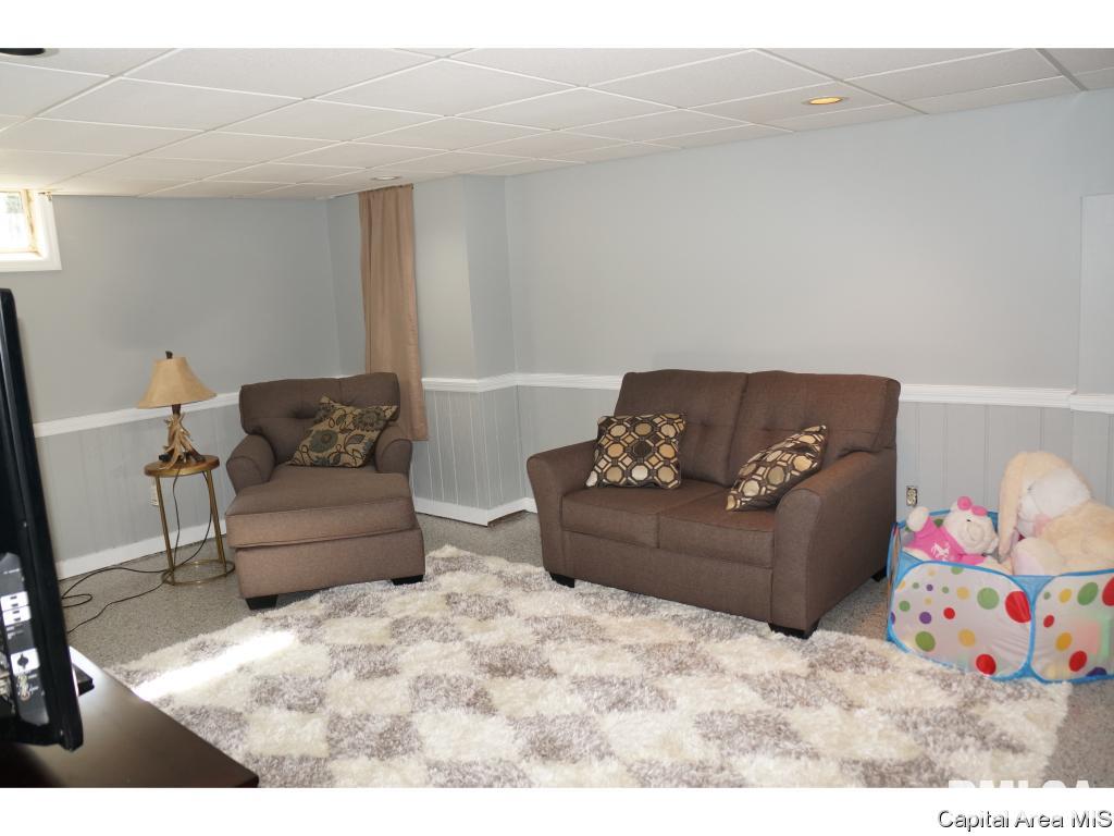 1806 East Hood Street Springfield, IL 62703 - Photo 18 of 35 Gallery Image 18