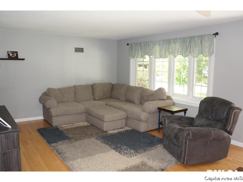 1806 East Hood Street Springfield, IL 62703 - Photo 2 of 35 Gallery Image 2