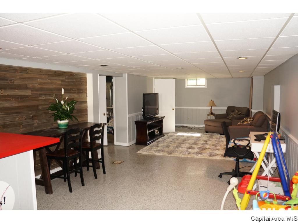1806 East Hood Street Springfield, IL 62703 - Photo 23 of 35 Gallery Image 23