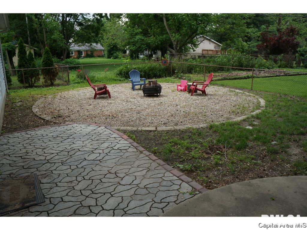 1806 East Hood Street Springfield, IL 62703 - Photo 34 of 35 Gallery Image 34