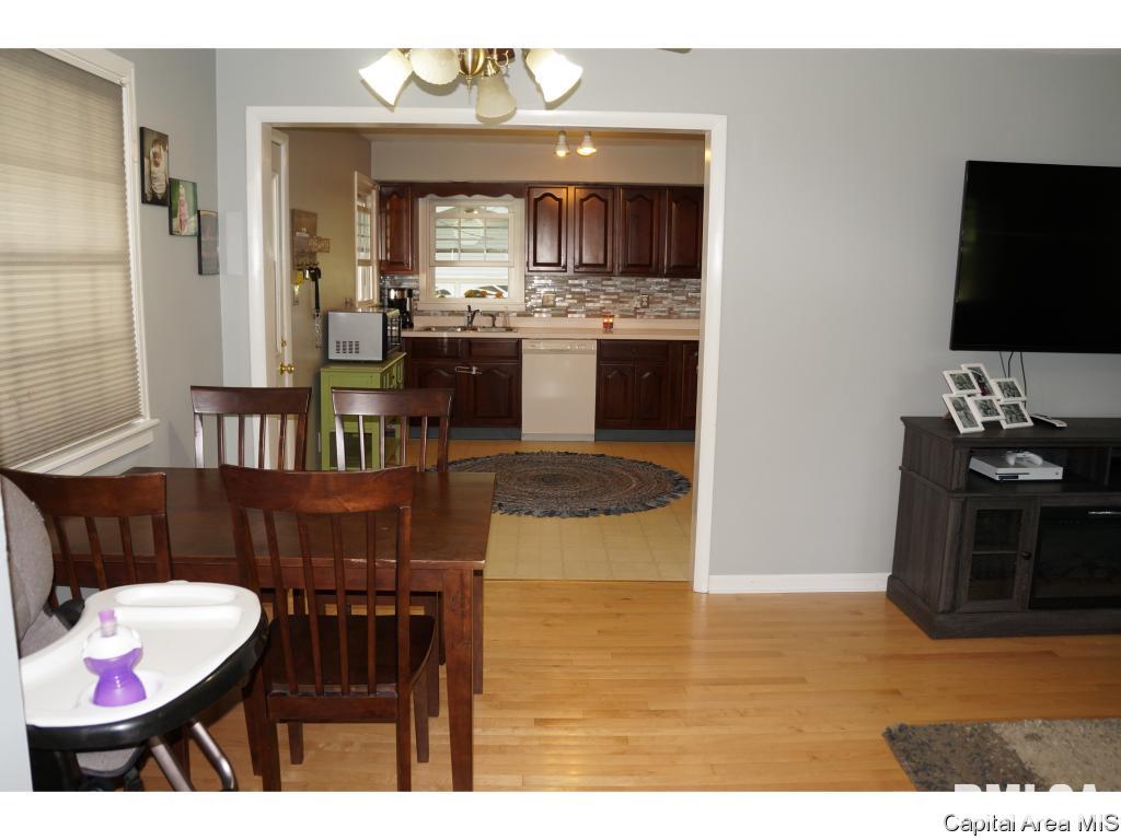 1806 East Hood Street Springfield, IL 62703 - Photo 4 of 35 Gallery Image 4