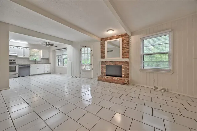 $349,900 | 5428 West 102nd Street, Overland Park, KS 66207