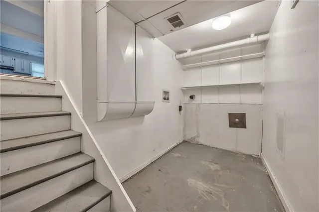 $349,900 | 5428 West 102nd Street, Overland Park, KS 66207