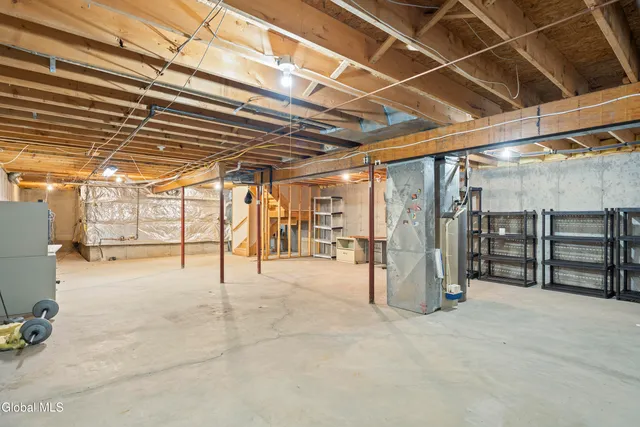 $403,000 | 145 Killarney Drive, Niskayuna, NY 12309