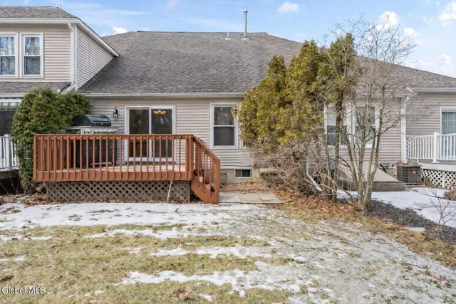 $403,000 | 145 Killarney Drive, Niskayuna, NY 12309