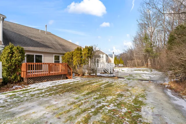 $403,000 | 145 Killarney Drive, Niskayuna, NY 12309