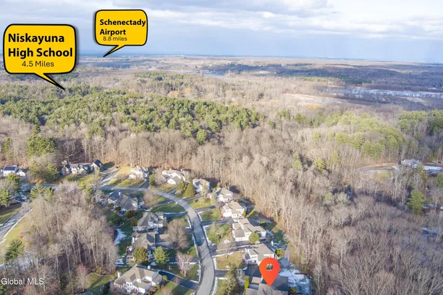 $403,000 | 145 Killarney Drive, Niskayuna, NY 12309