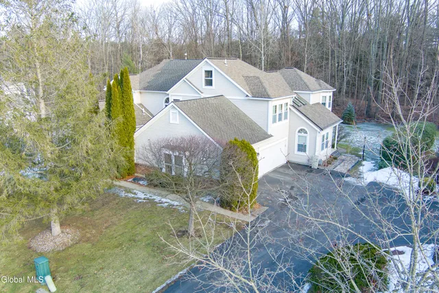 $403,000 | 145 Killarney Drive, Niskayuna, NY 12309