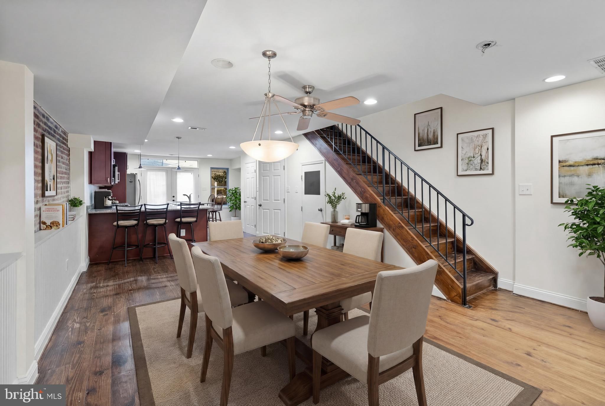402 East Fort Avenue Baltimore, MD 21230 - Photo 3 of 35 a dining room with furniture and entryway