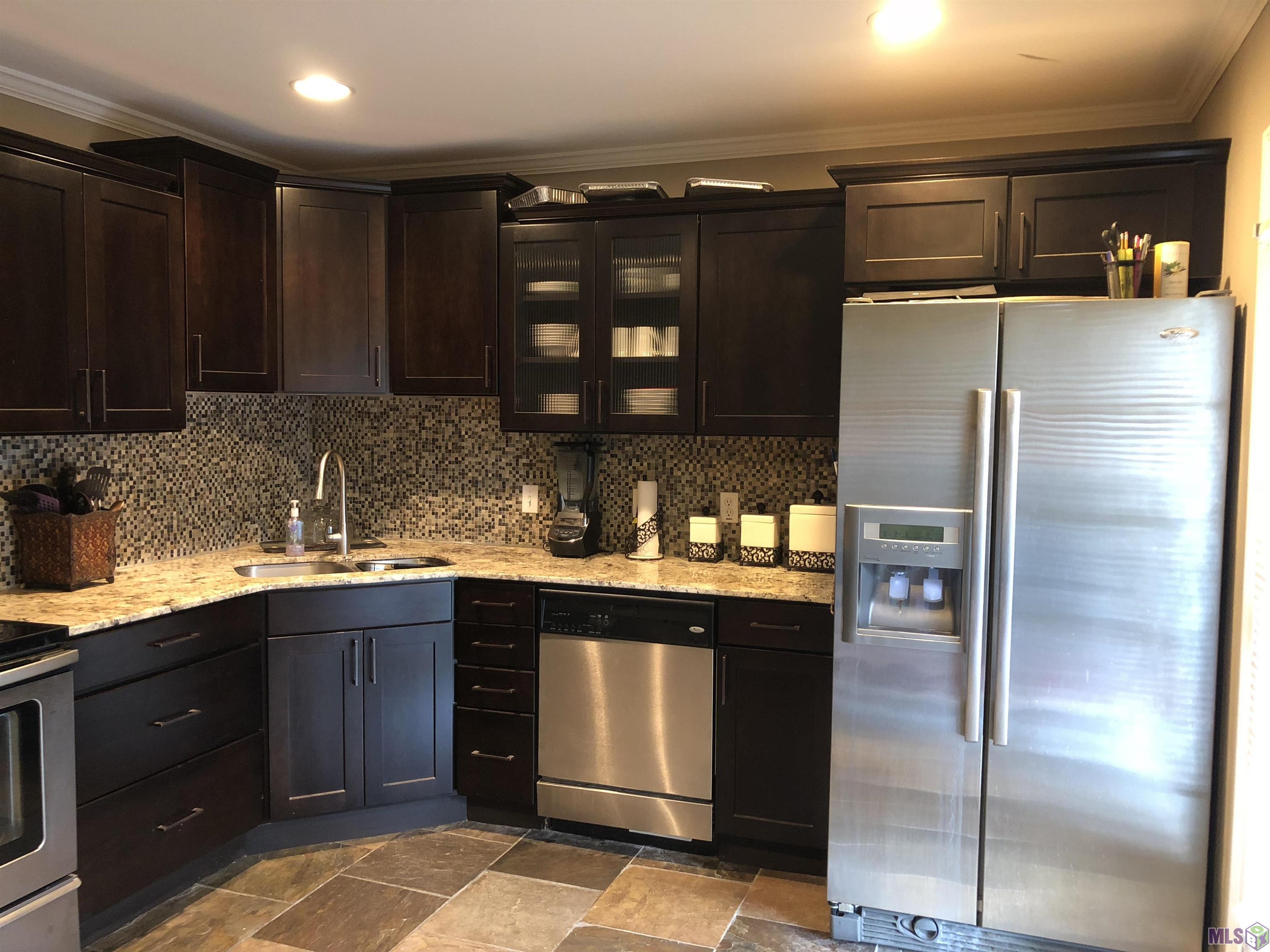 12138 Coursey Boulevard, Unit 1 Baton Rouge, LA 70816 - Photo 5 of 11