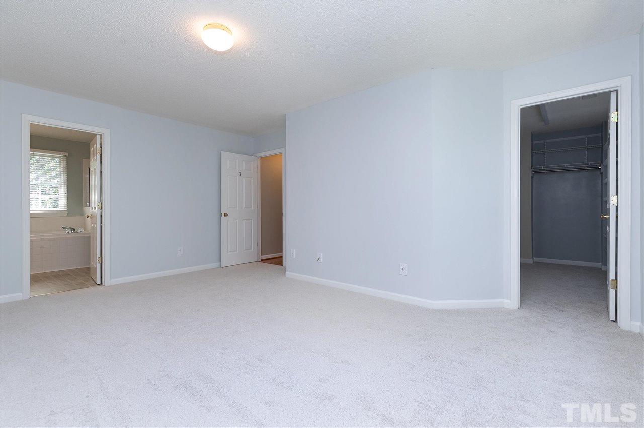 2325 Bolingbrook Lane Raleigh, NC 27613 - Photo 14 of 30