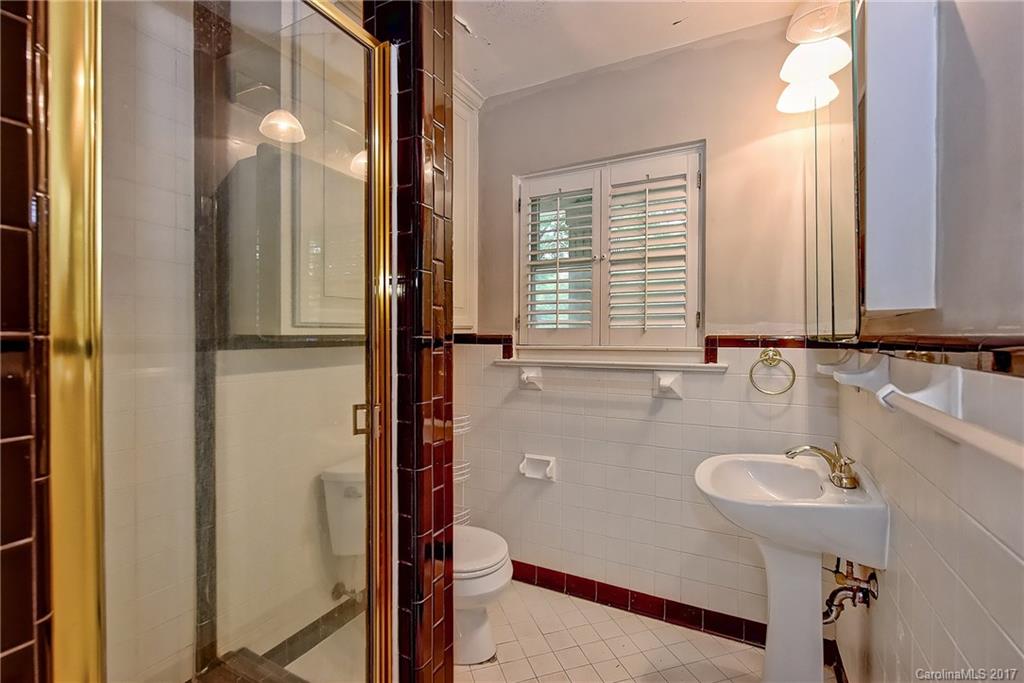 1911 South Wendover Road Charlotte, NC 28211 - Photo 15 of 24