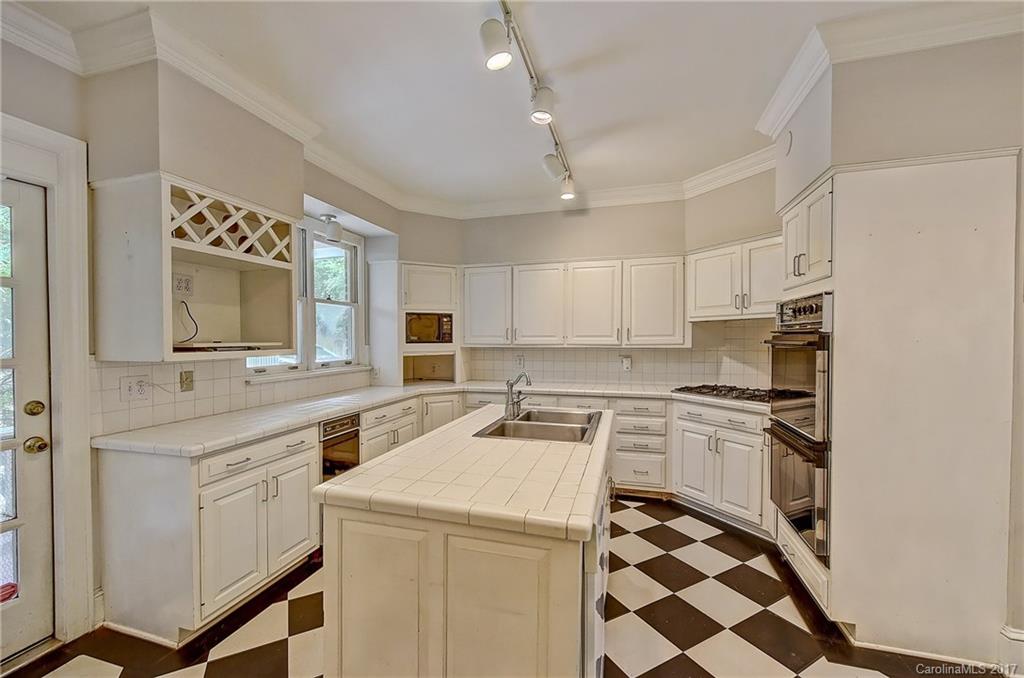 1911 South Wendover Road Charlotte, NC 28211 - Photo 7 of 24
