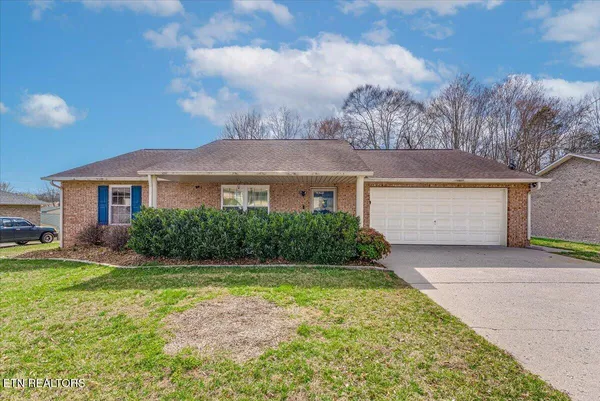 $355,000 | 8143 Florence Gardens Road, Knoxville, TN 37938
