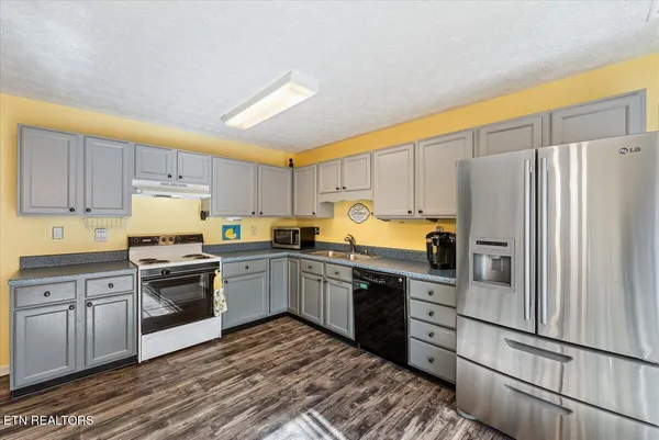 $355,000 | 8143 Florence Gardens Road, Knoxville, TN 37938