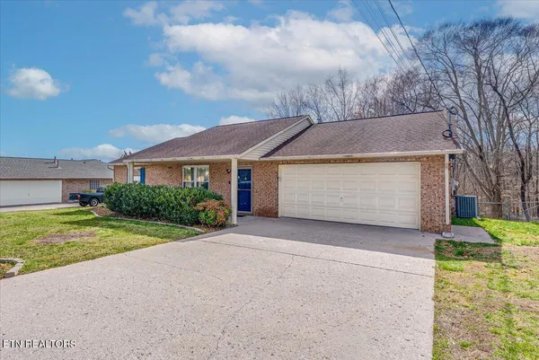 $355,000 | 8143 Florence Gardens Road, Knoxville, TN 37938