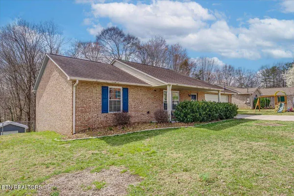 $355,000 | 8143 Florence Gardens Road, Knoxville, TN 37938