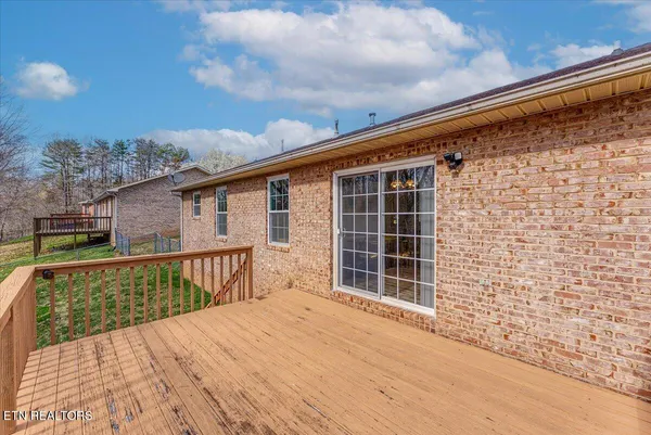$355,000 | 8143 Florence Gardens Road, Knoxville, TN 37938